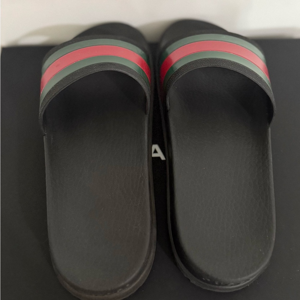 💯 Authentic Gucci slides - Picture 4 of 7